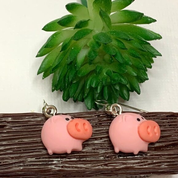 Pig Earring, Piggy, Pig Jewelry, Pig Charm, Gift Idea, Silly Animal Earring, Hog - Picture 2 of 9